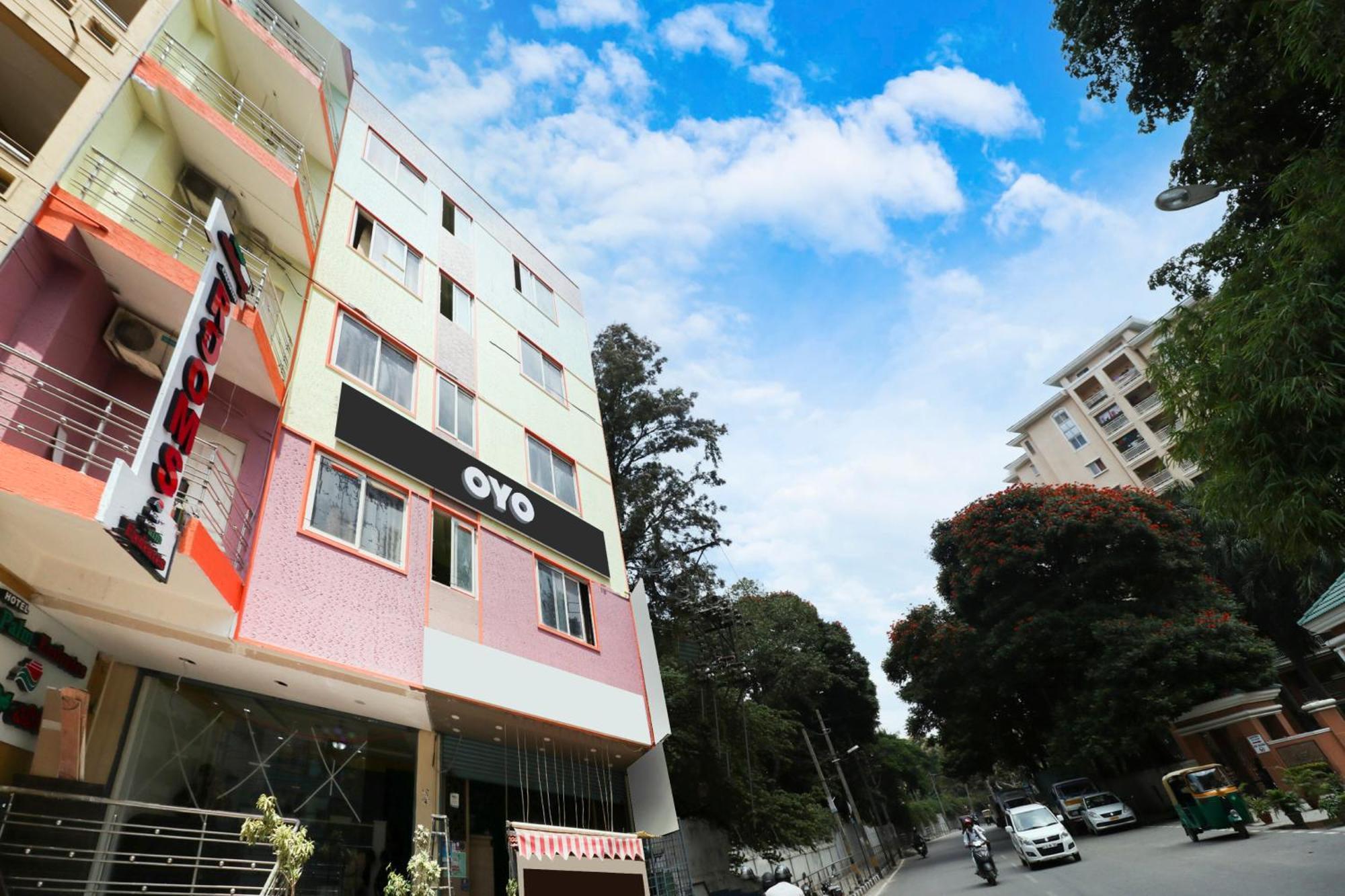 Hotel Tiara Near Christ University Bangalore Exteriör bild